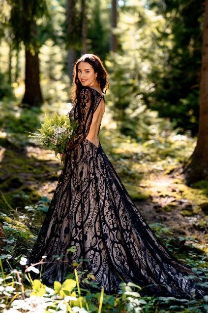 Svatební šaty Noir Aliya MiaBella