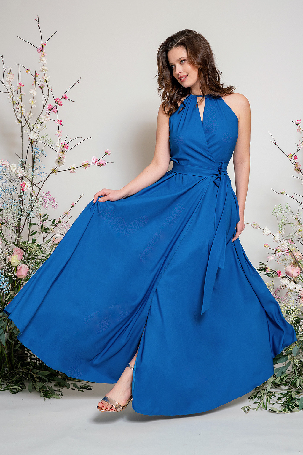 Dlouhé zavinovací šaty vel. 42+ Modrá /bright blue/, 42 - 46 (vel. do: prsa 108, pas 92)