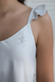 Šedo-modré saténové pyžamo – přední pohled