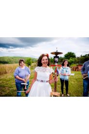 OBARVENÍ MODRÁ - folklórní svatební šaty – boční silueta