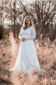 Celokrajkové svatební šaty ADELE PLUS – vzdušný detail