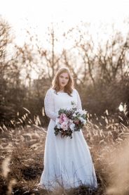 Celokrajkové svatební šaty ADELE PLUS – detail pasu