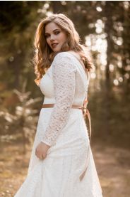 Celokrajkové svatební šaty ADELE PLUS – silueta modelu