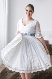 Folklórní svatební šaty PLUS MiaBella