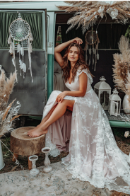 Romantické svatební šaty LUCA – zadní pohled