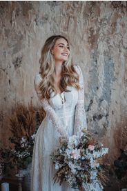 Svatební šaty pro plnoštíhlé Krajkové boho šaty Paloma Plus – silueta modelu