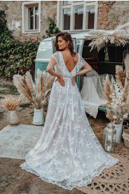 Romantické svatební šaty LUCA PLUS – silueta modelu