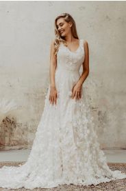 Květinové svatební šaty FLORANCE PLUS – silueta modelu