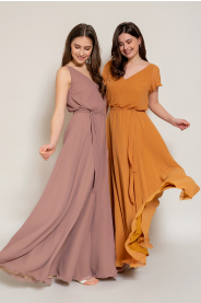 Dlouhé šifonové šaty s rukávy – detail modelu