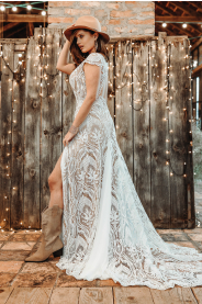 Odvážné svatební šaty MAYA PLUS – detail střihu