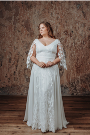 2338 21 krajkove svatebni saty angel plus