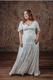 2338 25 krajkove svatebni saty angel plus