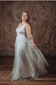 2344 10 svatebni saty s puntiky poppy plus