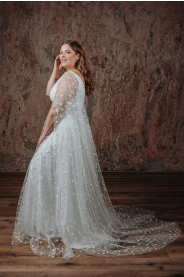 2344 12 svatebni saty s puntiky poppy plus