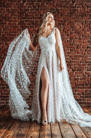 2344 svatebni saty s puntiky poppy plus