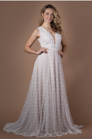 Recyklace svatebních šatů MILLI (Délka Zkrácení celých šatů - 1.500Kč, Profi čištění a žehlení S profi čištěním a žehlením - 1.500Kč)