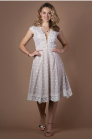 Recyklace svatebních šatů MILLI (Délka Zkrácení celých šatů - 1.500Kč, Profi čištění a žehlení S profi čištěním a žehlením - 1.500Kč)