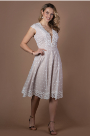 Recyklace svatebních šatů MILLI (Délka Zkrácení celých šatů - 1.500Kč, Profi čištění a žehlení S profi čištěním a žehlením - 1.500Kč)