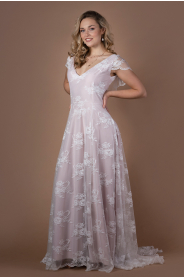 Recyklace romantických šatů LUCA (Délka Zkrácení celých šatů - 1.500Kč, Profi čištění a žehlení S profi čištěním a žehlením - 1.500Kč)