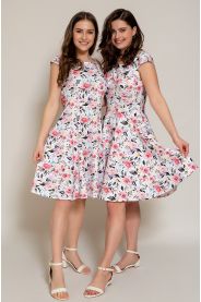 Letní úpletové šaty růže – detail modelu