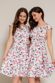 Letní úpletové šaty růže (Střih Prostřižený s kolovou sukní, Velikost Šití na míru - příplatek + 300Kč)