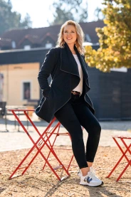 Podzimní kabát se širokým límcem MiaBella