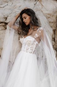 CALLA tylové svatební šaty – silueta modelu