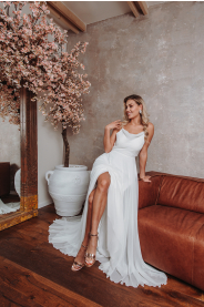 Svatební šaty Lliri lehounké šifonové šaty – detail modelu