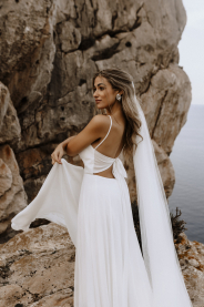 Svatební šaty Lliri lehounké šifonové šaty – detail materiálu