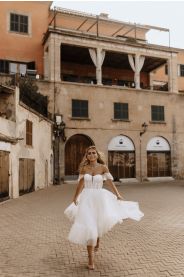 Svatební šaty Dotty puntíkaté midi šaty – detail materiálu