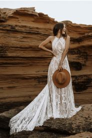 KAIA celokrajkové boho svatební šaty – detail modelu