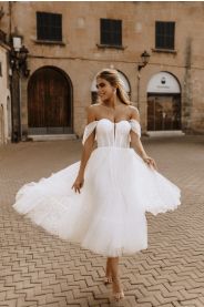 Svatební šaty Vzorkové šaty Dotty – silueta modelu