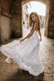 Svatební šaty Vzorkové šaty Rosella – silueta modelu