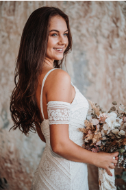 Svatební šaty Vzorkové šaty Gréta – silueta modelu