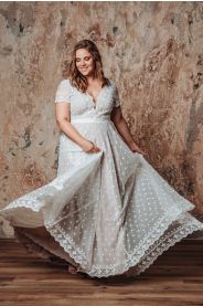 Svatební šaty pro plnoštíhlé Vzorkové šaty Milli Plus MiaBella