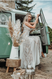 2350 8 krajkove boho saty davine plus