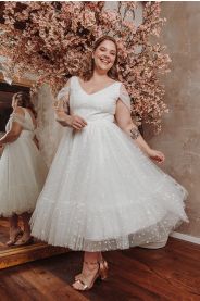 Svatební šaty pro plnoštíhlé Dotty Plus puntíkaté midi šaty, vel.44 MiaBella