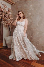 plus size svatební šaty