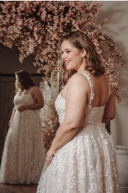 plus size svatební šaty