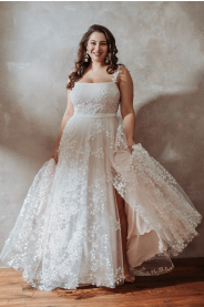 plus size svatební šaty