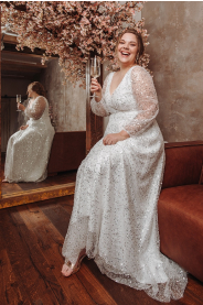 LUMINA PLUS třpytivé svatební šaty – přední pohled