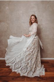 SELENE PLUS bohémské svatební šaty – přední pohled
