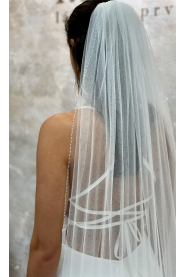 Svatební závoj s křišťálky