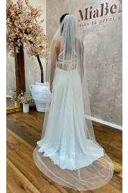 Svatební závoj s křišťálky