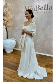 Hřejivá svatební šála – zadní pohled