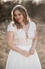 svatebni-saty-krajkove