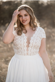 svatebni-saty-krajkove