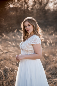 svatebni-saty-krajkove