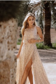 třpytivé svatební šaty