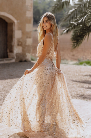 třpytivé svatební šaty